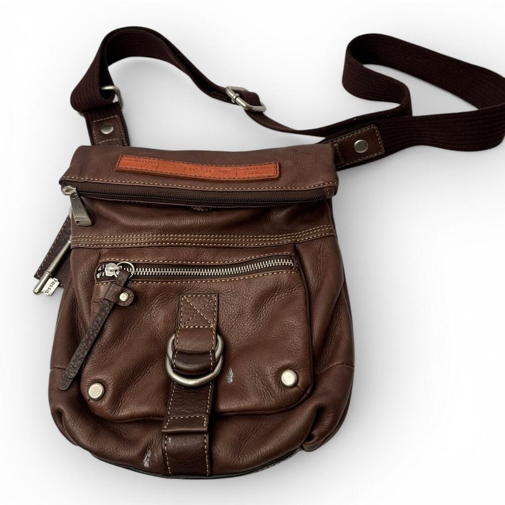Vintage Y2K Fossil Genuine Leather Crossbody Bag – Distressed Brown Key Charm